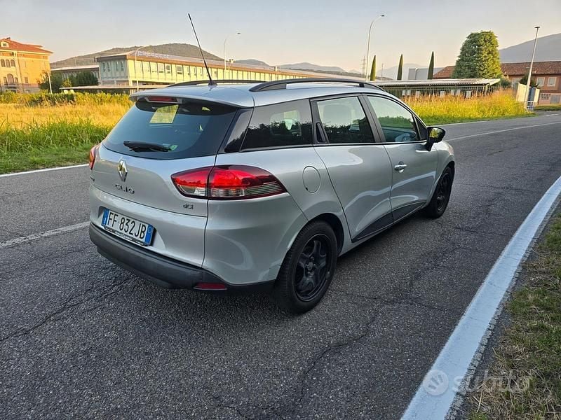 Usata Renault Clio GrandTour 90 CV (66 kW) 2016 Grigio Station wagon
