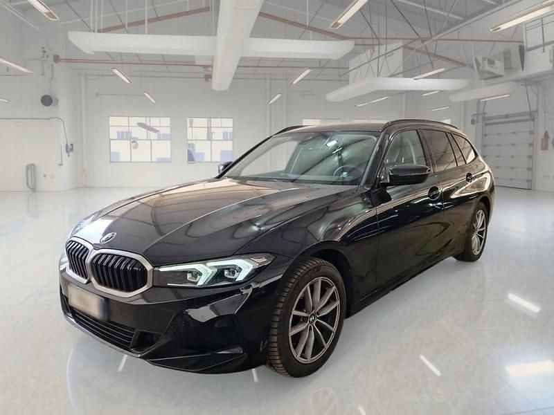Usata BMW 320e 190 CV (139 kW) 2024 Nero Station wagon