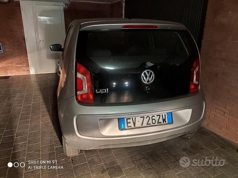 Usata VW up! 60 CV (44 kW) 2014 Grigio Utilitaria