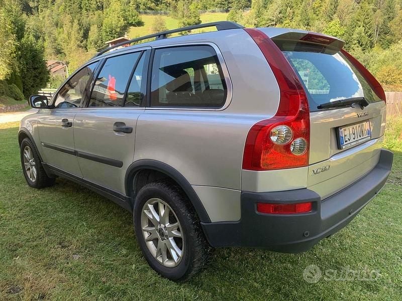 Usata Volvo XC90 163 CV (119 kW) 2005 Grigio SUV