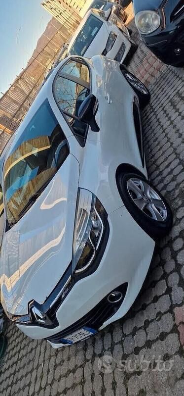 Usata Renault Clio IV 75 CV (55 kW) 2012 Bianco Berlina