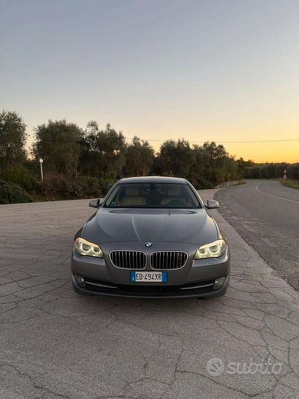 Grigio Usata 2010 BMW 520 Tre volumi | 14.000 € (Cara) - Immagine 1/4