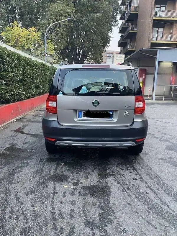 Usata Skoda Yeti Adventure 105 CV (77 kW) 2010 SUV