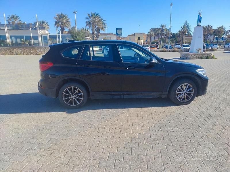 Usata BMW X1 150 CV (110 kW) 2019 Nero SUV