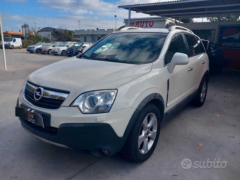 Bianco Usata 2009 Opel Antara Cosmo SUV | 4800 € (Buon prezzo) - Immagine 1/4