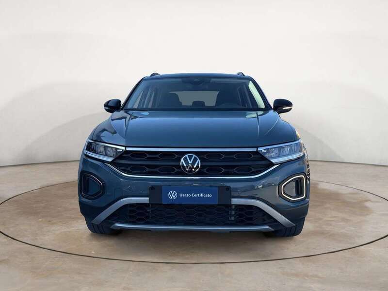 Usata VW T-Roc Life 116 CV (85 kW) 2024 Blu SUV
