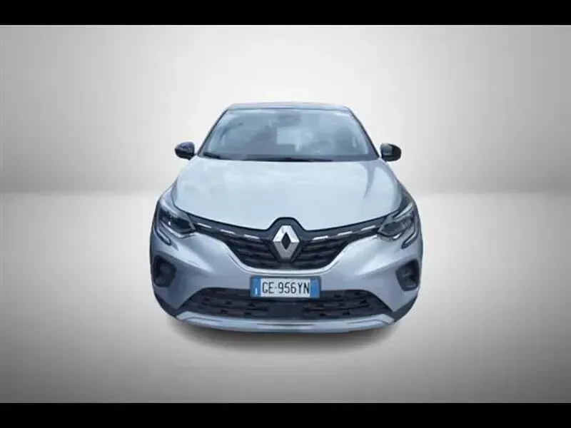 Usata Renault Captur Intens 160 CV (117 kW) 2021 Grigio chiaro SUV
