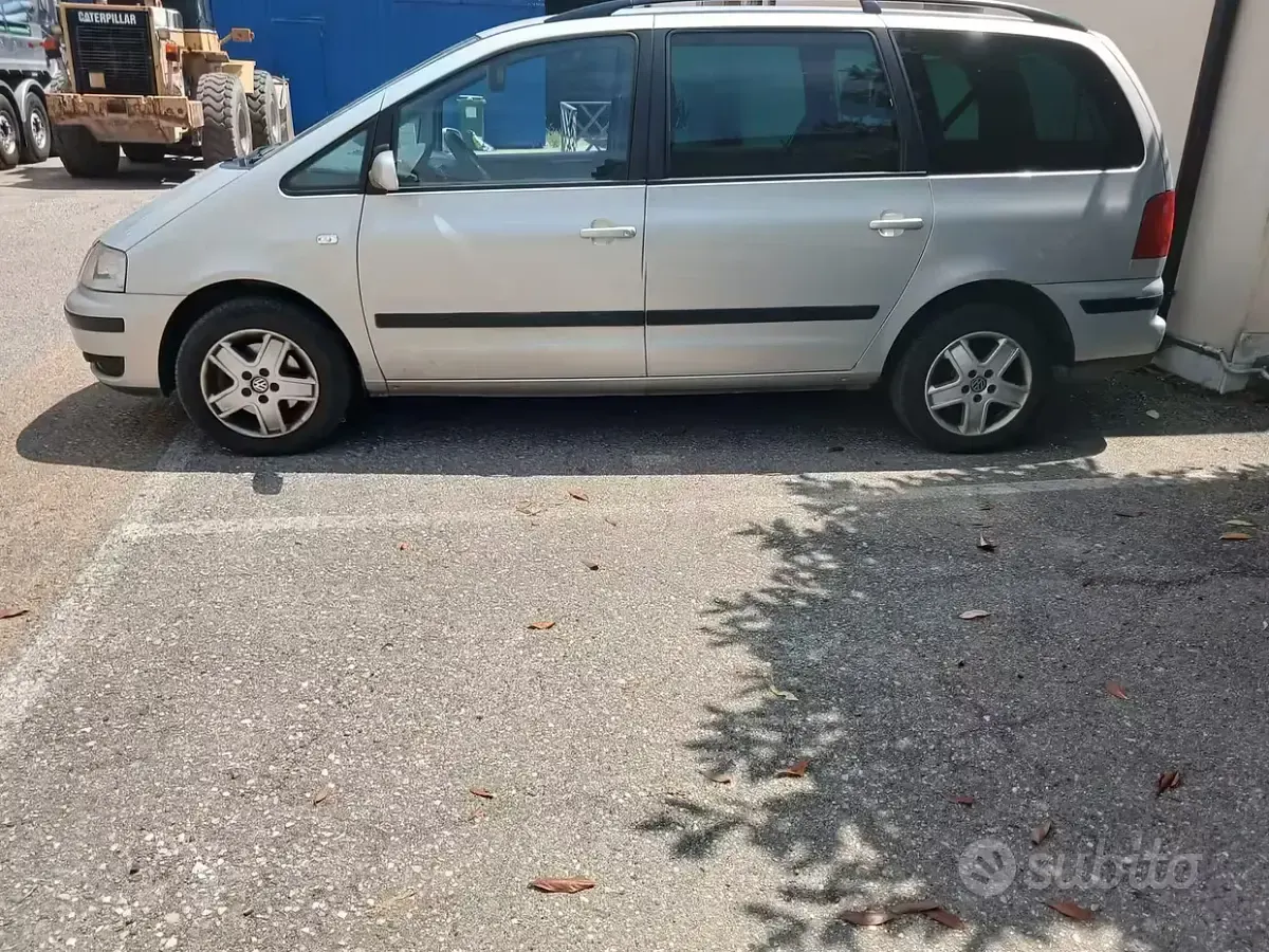 Usata VW Sharan 116 CV (85 kW) 2003 Grigio Monovolume