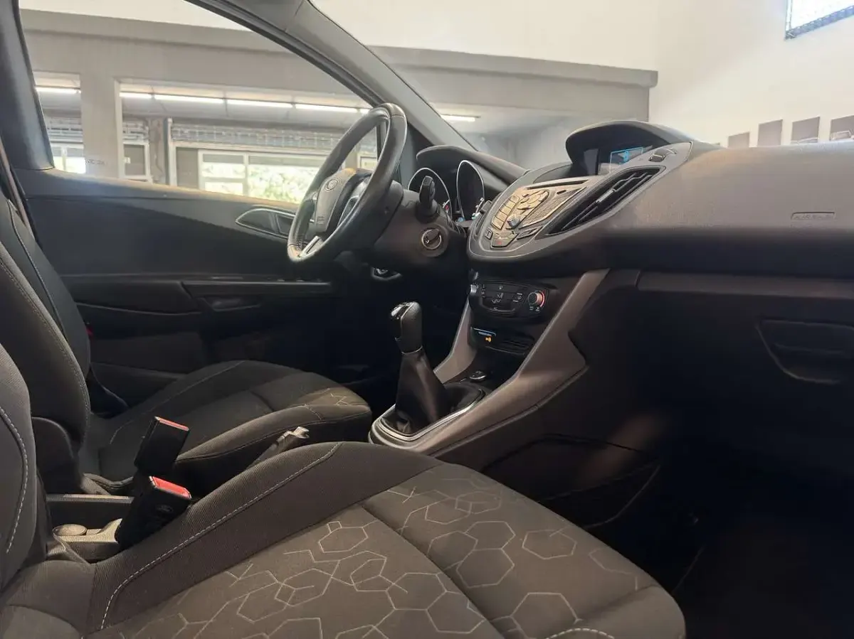Usata Ford B-MAX Titanium 101 CV (74 kW) 2015 Other Monovolume