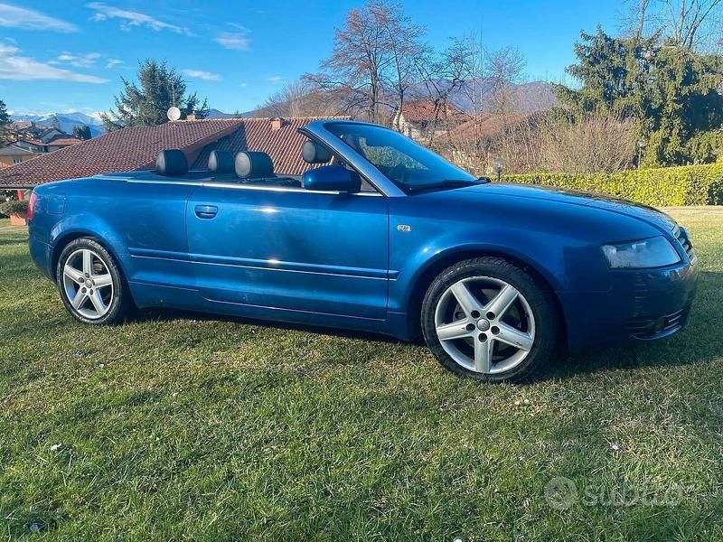 Usata Audi A4 Cabriolet 163 CV (119 kW) 2003 Blu Cabrio