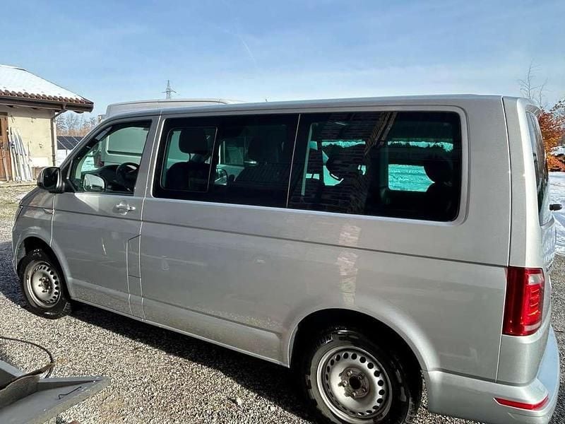 Usata VW Multivan Comfortline 150 CV (110 kW) 2017 Grigio Furgone