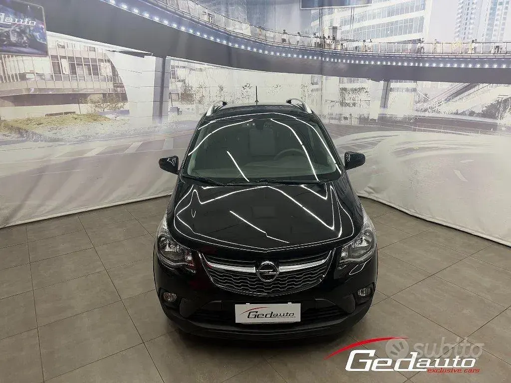 Usata Opel Karl Rocks 73 CV (53 kW) 2019 Nero Utilitaria