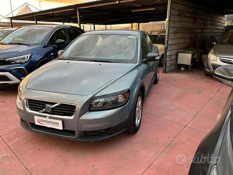 Usata Volvo C30 Momentum 108 CV (79 kW) 2009 Blu Utilitaria