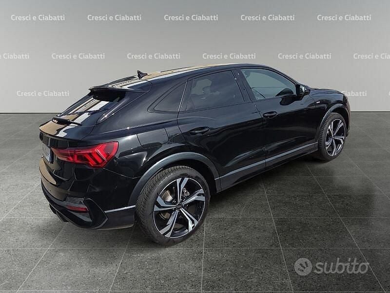 Begagnad Audi Q3 Sportback S-Line 2023 Svart SUV