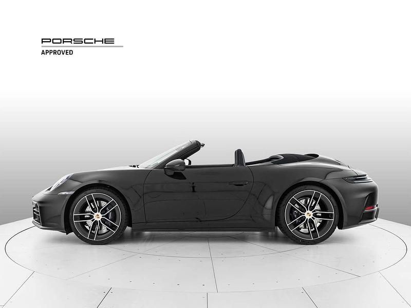 Nuova Porsche 911 Carrera Cabriolet 394 CV (289 kW) 2025 Nero jet metallizzato/capote nera Cabrio