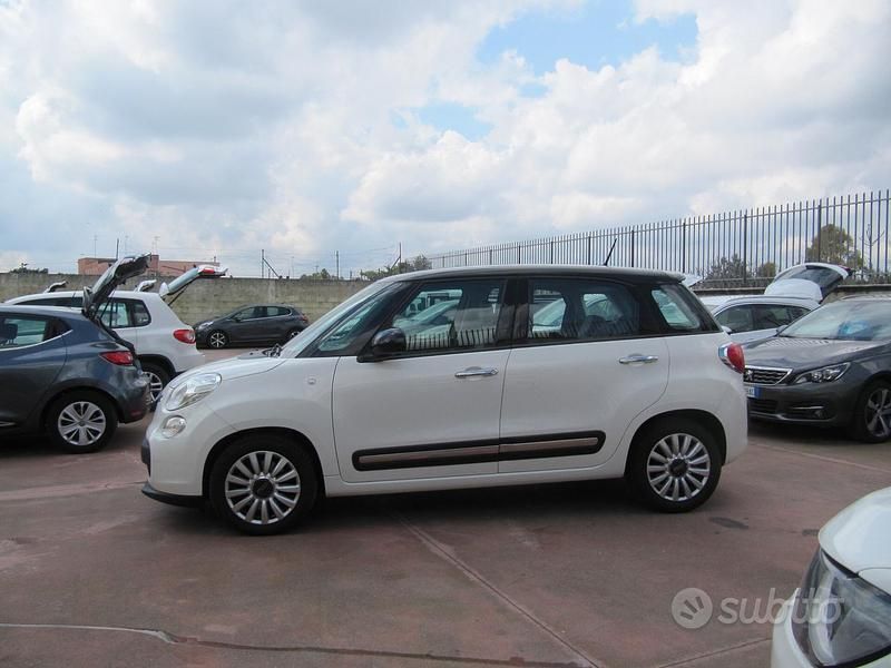 Usata Fiat 500L Lounge 120 CV (88 kW) 2016 Bianco Monovolume