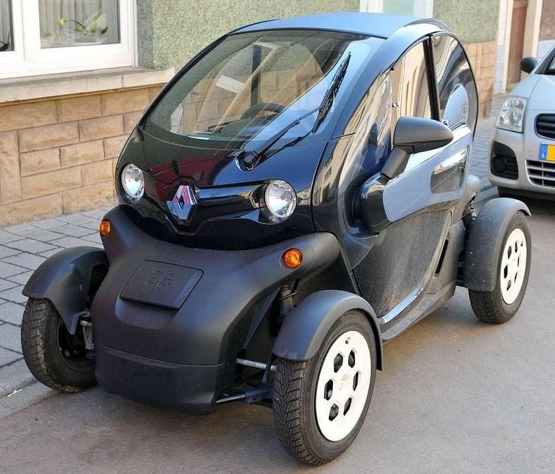 Nero Usata 2012 Renault Twizy Due volumi | 3200 € (Buon prezzo) - Immagine 1/1