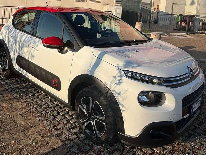 Bianco Usata 2018 Citroën C3 PureTech Due volumi | 8200 € (Buon prezzo) - Immagine 1/4