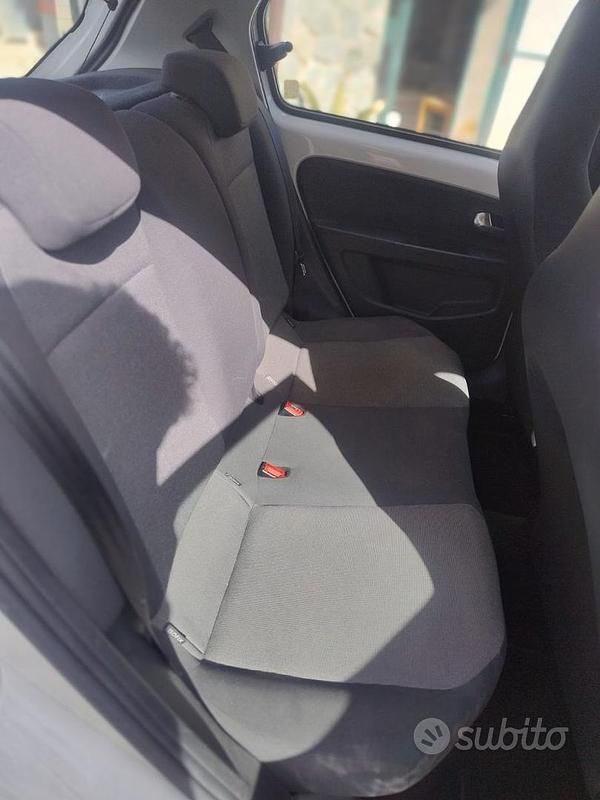 Usata VW up! 68 CV (50 kW) 2016 Bianco Utilitaria