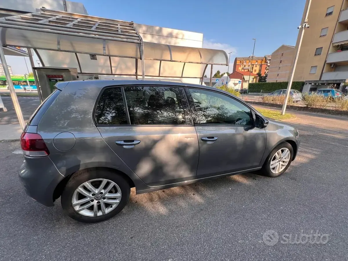 Usata VW Golf VI 122 CV (89 kW) 2009 Grigio Utilitaria