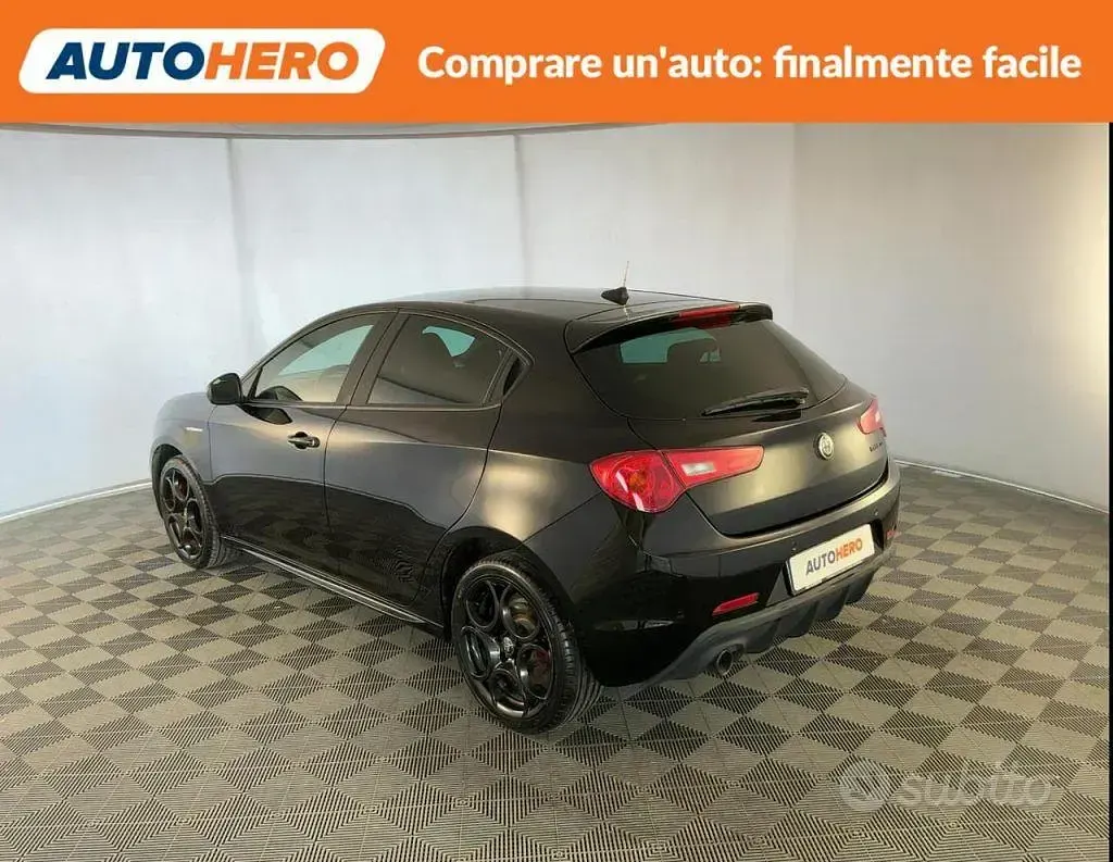 Usata Alfa Romeo Giulietta Tech Edition 120 CV (88 kW) 2018 Nero Utilitaria