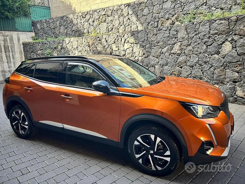 Usata Peugeot 2008 131 CV (96 kW) 2020 SUV