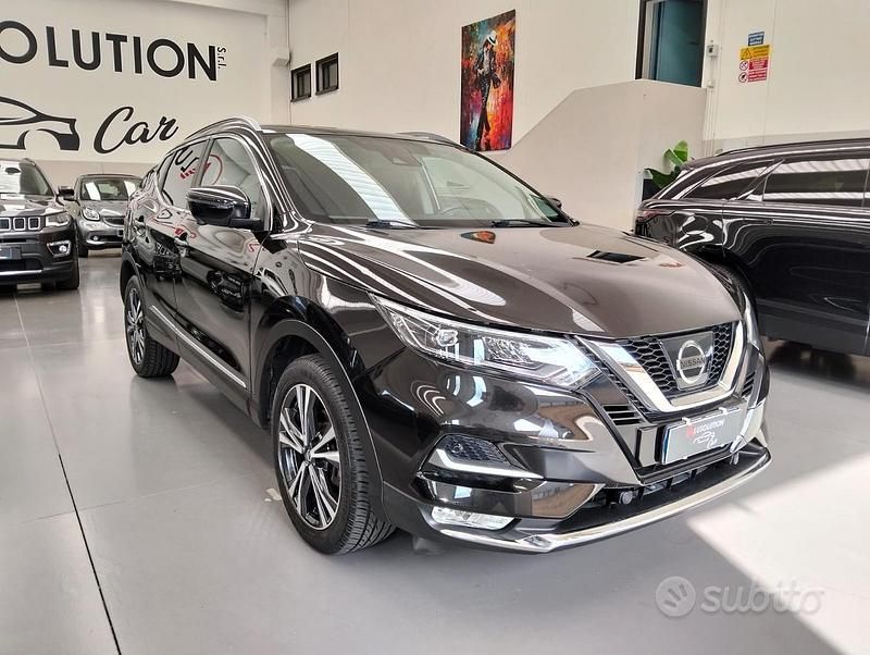 Nero Usata 2018 Nissan Qashqai N-Connecta SUV | 16.450 € (Cara) - Immagine 1/4