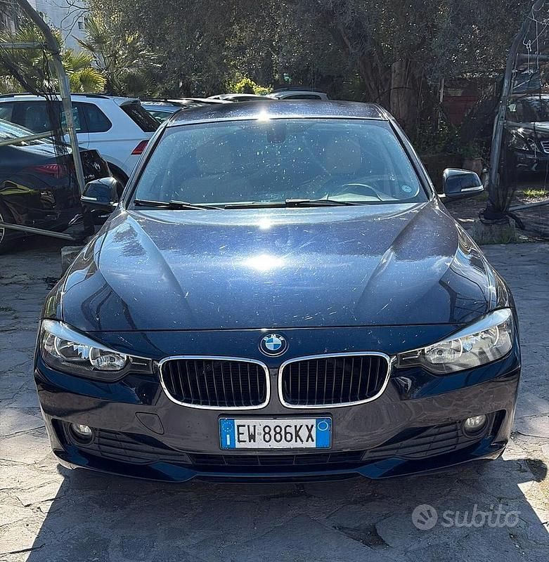 Usata BMW 318 142 CV (104 kW) 2014 Blu Berlina