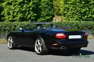 Usata Jaguar XKR 363 CV (266 kW) 2000 Nero Cabrio