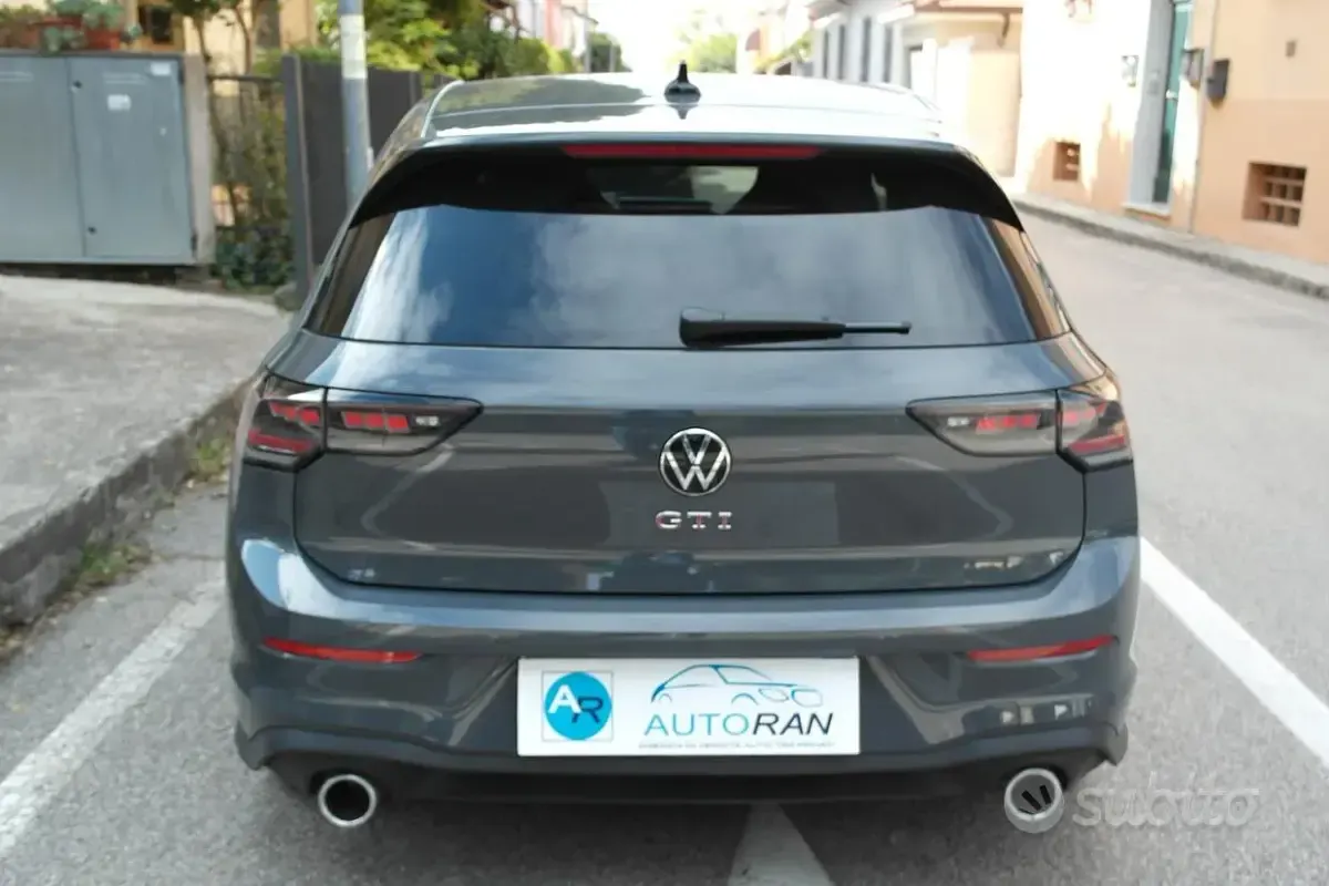 Usata VW Golf VIII GTI 265 CV (194 kW) 2024 Nero Berlina
