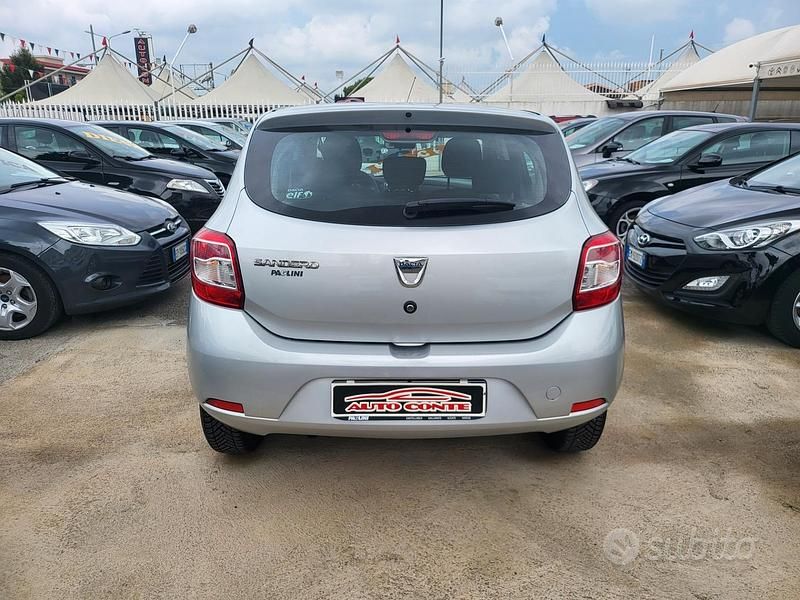 Usata Dacia Sandero Ambiance 75 CV (55 kW) 2016 Grigio Berlina