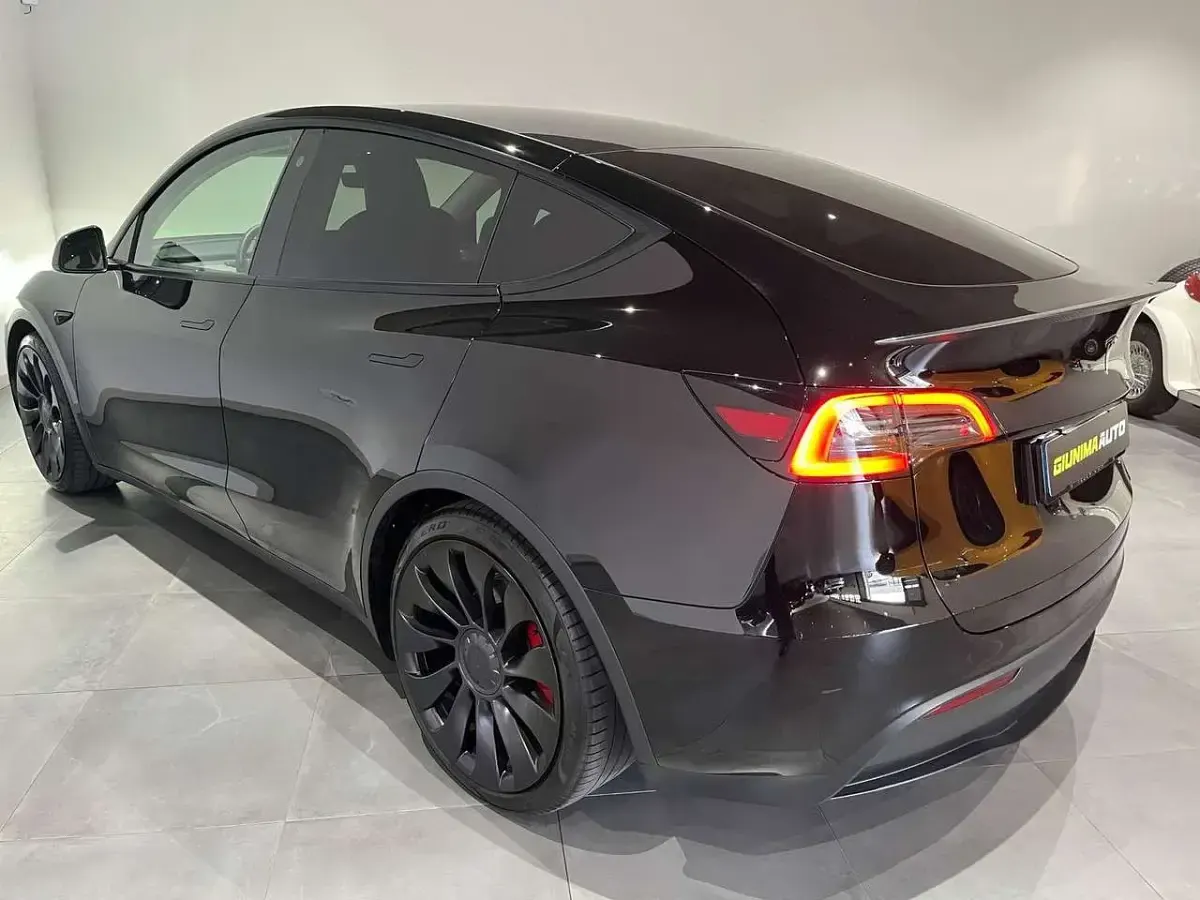 Usata Tesla Model Y Performance 185 kW (252 CV) 2023 Nero SUV