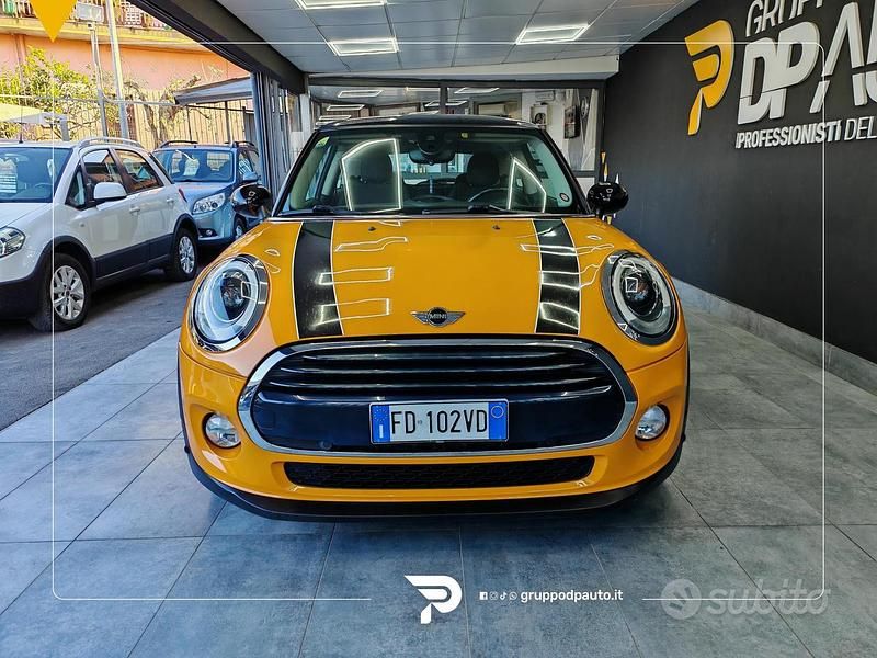 Usata Mini Cooper D Hype 116 CV (85 kW) 2016 Giallo Utilitaria