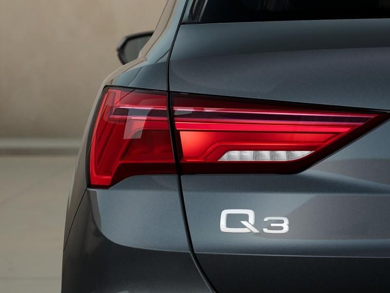 Usata Audi Q3 S-Line 150 CV (110 kW) 2025 Grigio SUV