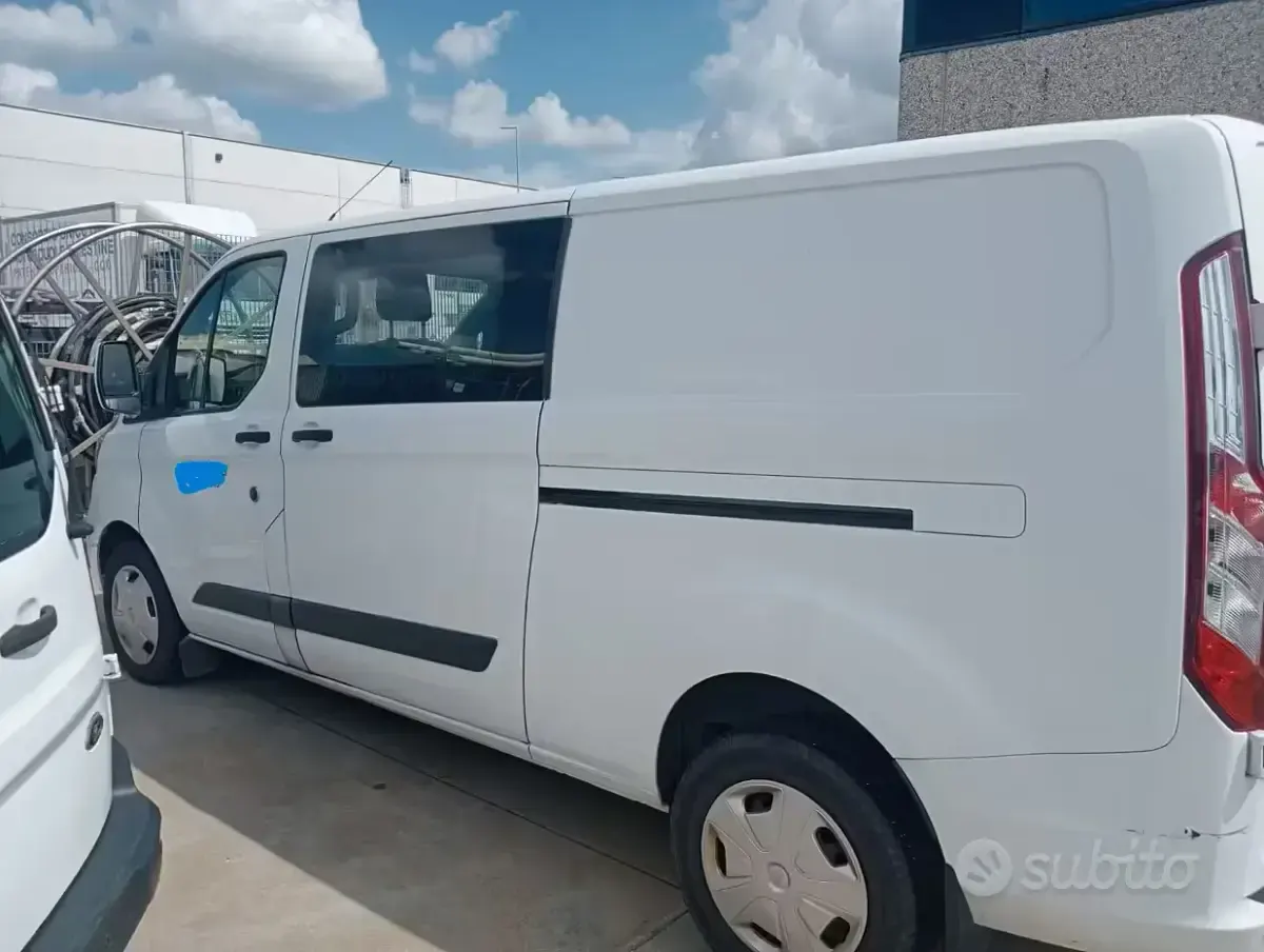 Usata Ford Transit Custom 131 CV (96 kW) 2020 Bianco Berlina