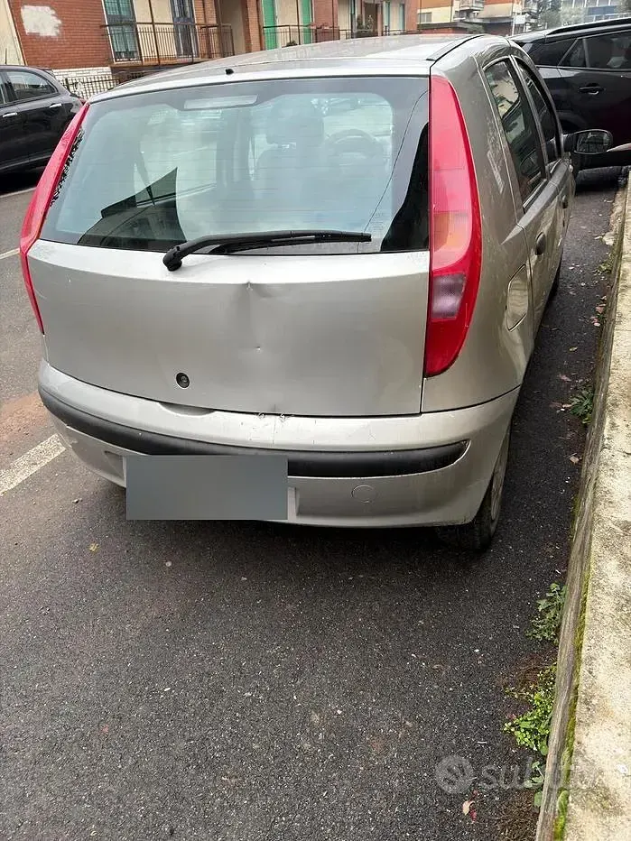 Usata Fiat Punto 60 CV (44 kW) 2002 Utilitaria