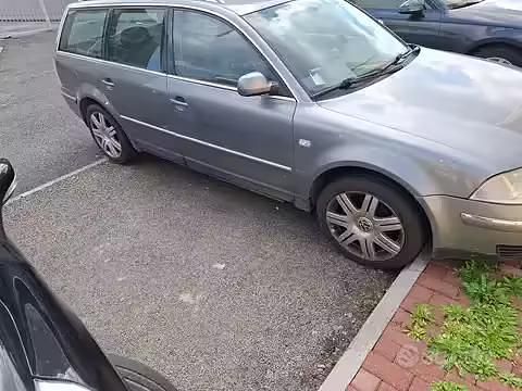 Usata VW Passat Highline 131 CV (96 kW) 2004 Grigio Station wagon