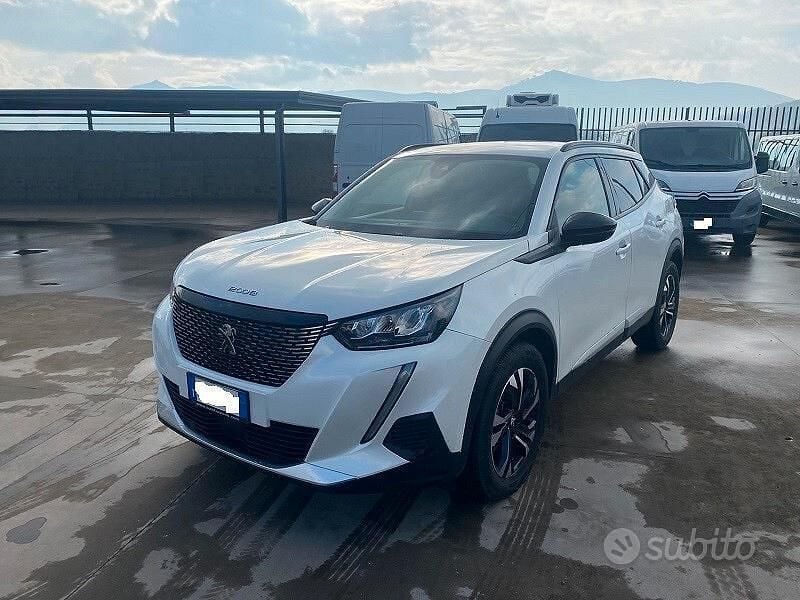 Usata Peugeot 2008 Allure 110 CV (80 kW) 2022 Bianco SUV
