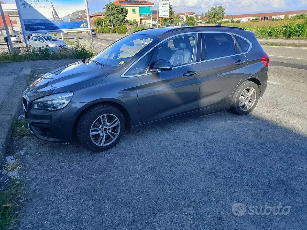 Usata BMW 218 150 CV (110 kW) 2016 Nero Station wagon