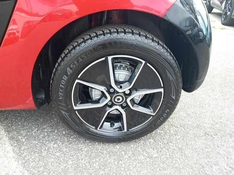 Usata Smart ForFour Electric Drive Passion 60 kW (82 CV) 2020 Nero Utilitaria