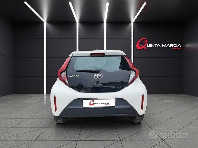 Usata Toyota Aygo X Active 72 CV (52 kW) 2023 Bianco SUV