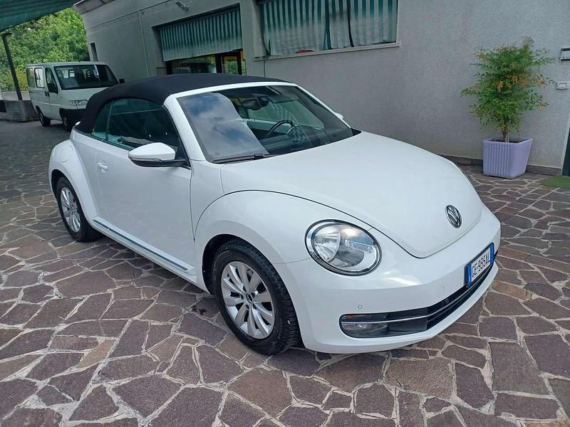Usata VW Beetle Cabriolet 105 CV (77 kW) 2015 Bianco Cabrio
