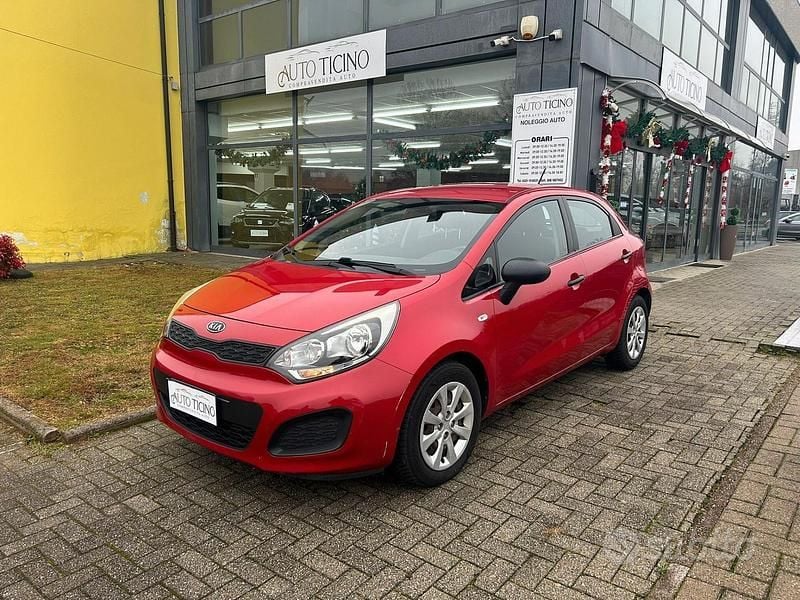 Rosso Usata 2012 Kia Rio EX Berlina | 4500 € (Ottimo prezzo) - Immagine 1/4