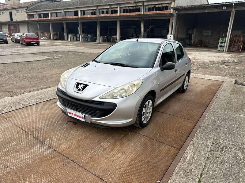 Usata Peugeot 206 60 CV (44 kW) 2011 Argento Berlina