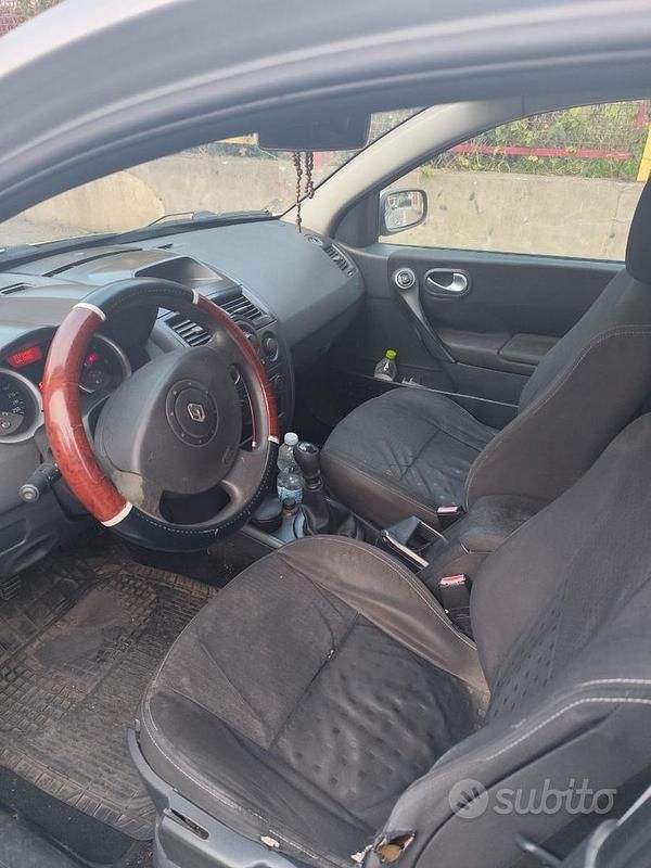 Usata Renault Mégane II 100 CV (73 kW) 2005 Berlina