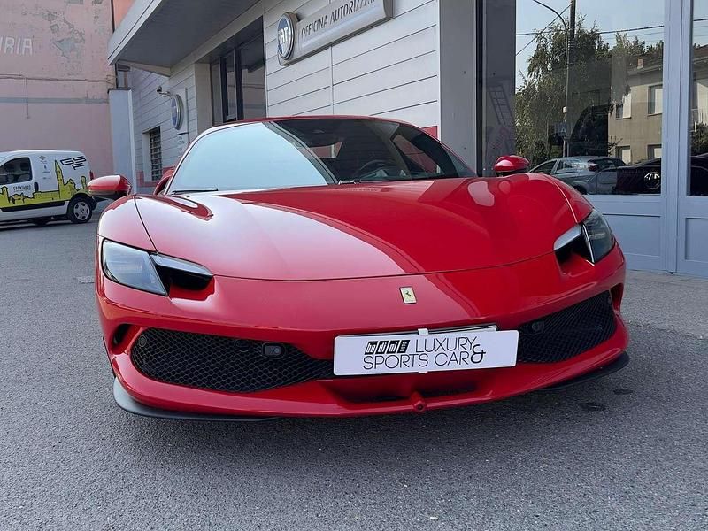 Usata Ferrari 296 663 CV (487 kW) 2023 Rosso corsa Cabrio