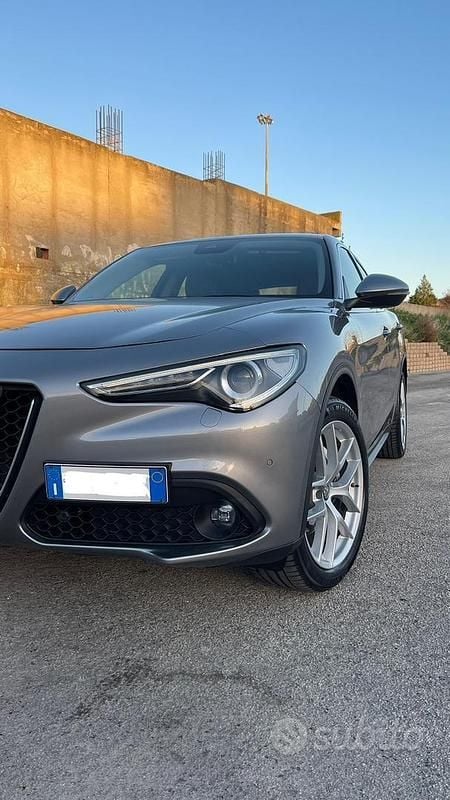 Usata Alfa Romeo Stelvio 210 CV (154 kW) 2017 Grigio SUV
