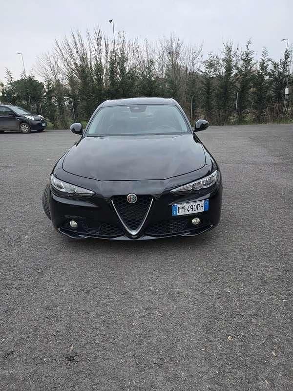 Usata Alfa Romeo Giulia 150 CV (110 kW) 2017 Berlina