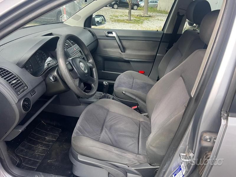 Usata VW Polo Comfortline 64 CV (47 kW) 2006 Grigio Utilitaria