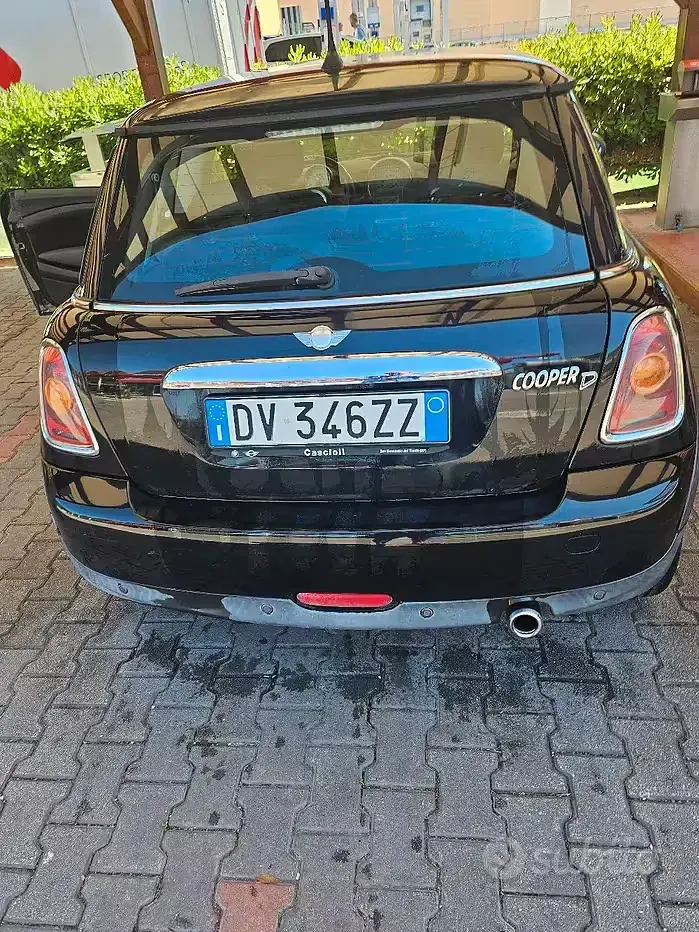 Usata Mini Cooper 109 CV (80 kW) 2009 Nero Utilitaria